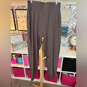 Halara Purple Joggers Casual Stretchy Waistband and Ankle Size Medium